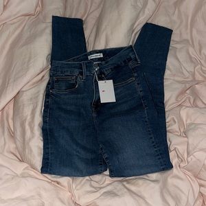 Good American Good Legs Jean